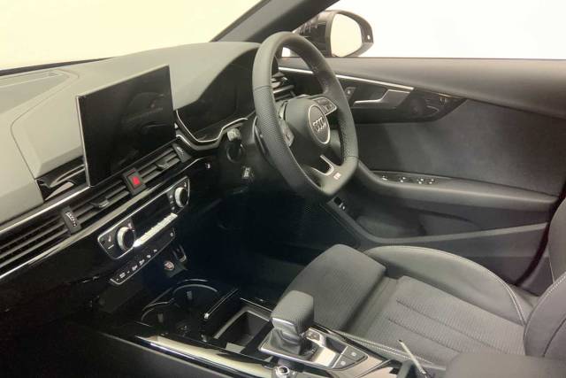 2023 Audi A4 Avant 2.0 Avant Black Edition 35 TDI  163 PS S tronic