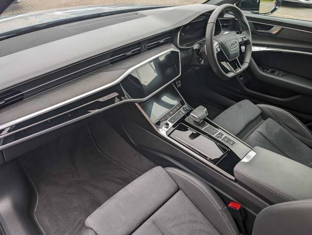 2022 Audi A6 2.0 Avant Black Edition 40 TDI quattro 204 PS S tronic