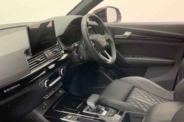 2023 Audi Q5 Sportback 2.0 Edition 1 40 TDI quattro 204 PS S tronic