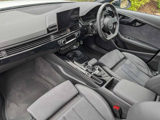 2022 Audi A4 Avant 2.0 Avant Black Edition 35 TFSI  150 PS S tronic