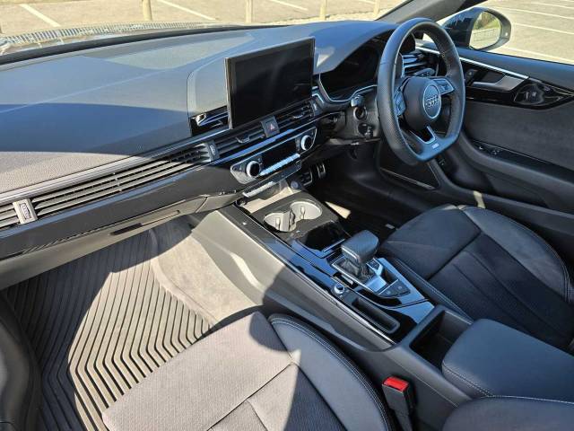 2023 Audi A5 Coupe 2.0 Coup- Black Edition 40 TFSI  204 PS S tronic