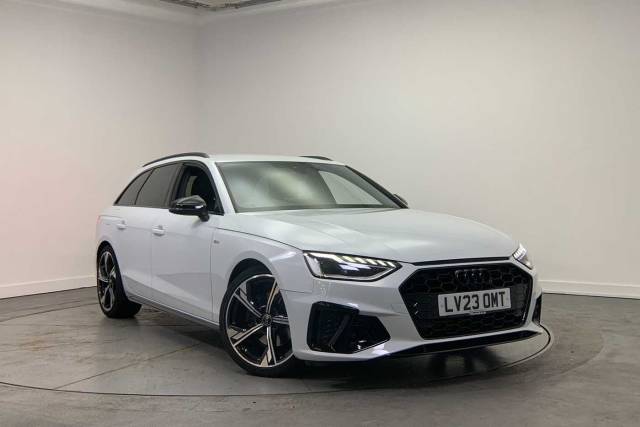 Audi A4 Avant 2.0 Avant Black Edition 35 TFSI  150 PS S tronic Estate Petrol Glacier White Metallic