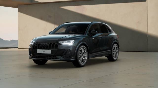 Audi Q3 AUDI Q3 Black Edition 40 TFSI quattro 190 PS S tronic SUV Petrol Mythos black, metallic