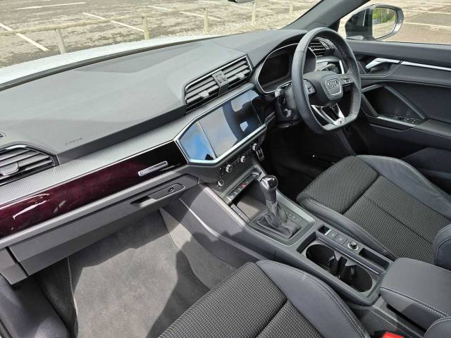 2023 Audi Q3 Sportback 1.5 Black Edition 35 TFSI  150 PS S tronic