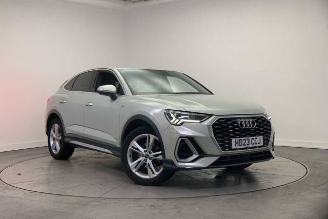 Audi Q3 Sportback 1.5 S line 35 TFSI  150 PS S tronic Hatchback Petrol Dew silver, metallic