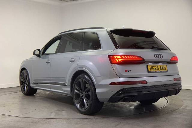 2024 Audi Q7 3.0 SUV  Black Edition 55 TFSI quattro 340 PS tiptronic