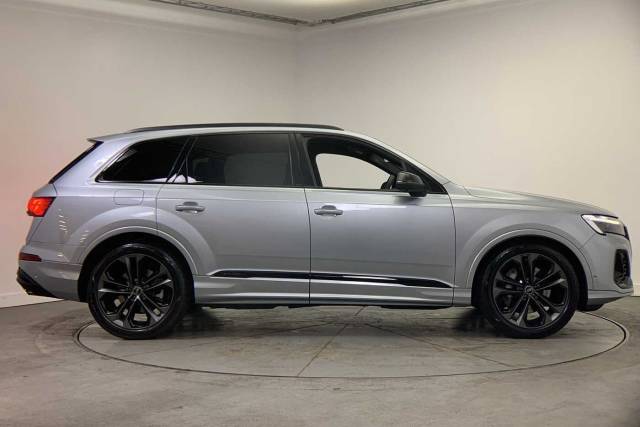 2024 Audi Q7 3.0 SUV  Black Edition 55 TFSI quattro 340 PS tiptronic
