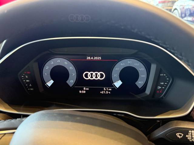Audi Q3 1.5 AUDI Q3 Sport 35 TFSI 150 PS S tronic