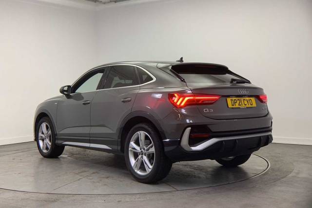 2021 Audi Q3 Sportback 1.5 S line 35 TFSI  150 PS 6-speed