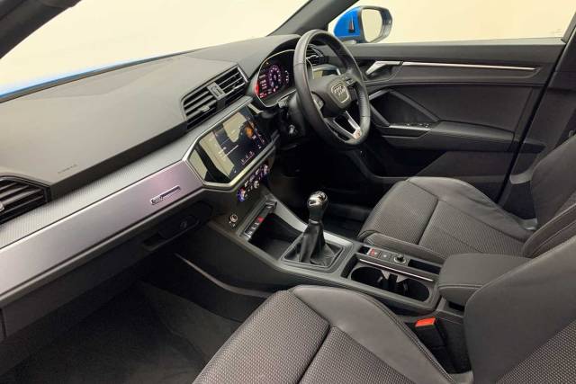 2020 Audi Q3 Sportback 1.5 S line 35 TFSI  150 PS 6-speed
