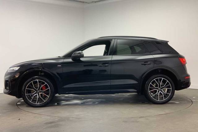 2022 Audi Q5 2.0 Edition 1 40 TDI quattro 204 PS S tronic