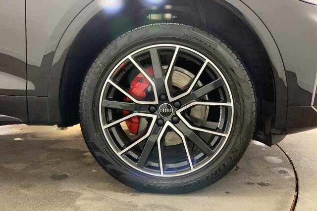 2022 Audi Q5 2.0 Edition 1 40 TDI quattro 204 PS S tronic