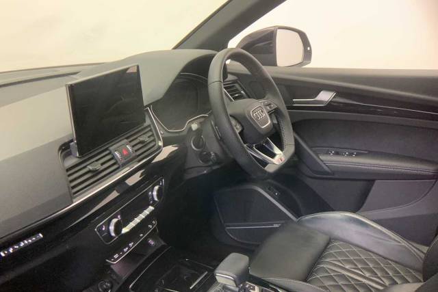 2022 Audi Q5 Sportback 2.0 Edition 1 40 TDI quattro 204 PS S tronic