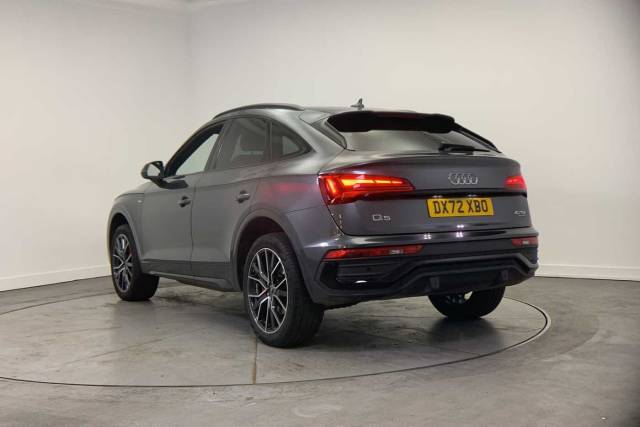2022 Audi Q5 Sportback 2.0 Edition 1 40 TDI quattro 204 PS S tronic