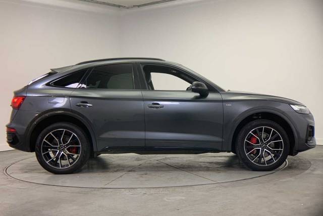 2022 Audi Q5 Sportback 2.0 Edition 1 40 TDI quattro 204 PS S tronic