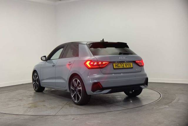 2022 Audi A1 Sportback 1.0 Black Edition 30 TFSI  110 PS 6-speed