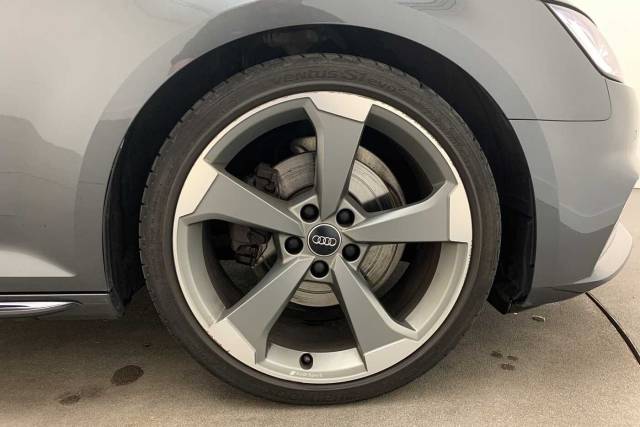 2017 Audi A4 Saloon Black Edition 1.4 TFSI  150 PS S tronic