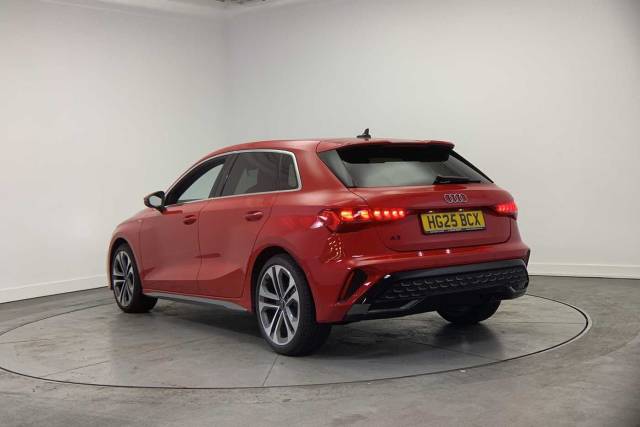 2024 Audi A3 Sportback 1.5 S line 35 TFSI  150 PS S tronic
