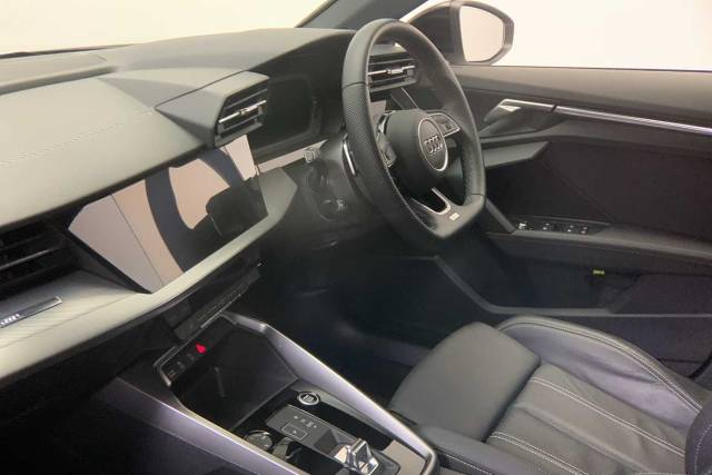 2024 Audi A3 Saloon 1.5 Black Edition 35 TFSI  150 PS S tronic