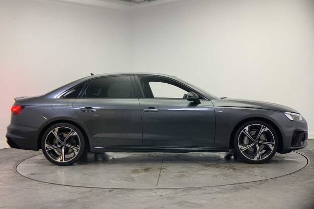 2023 Audi A4 Saloon 2.0 (O) Black Edition 40 TFSI  204 PS S tronic