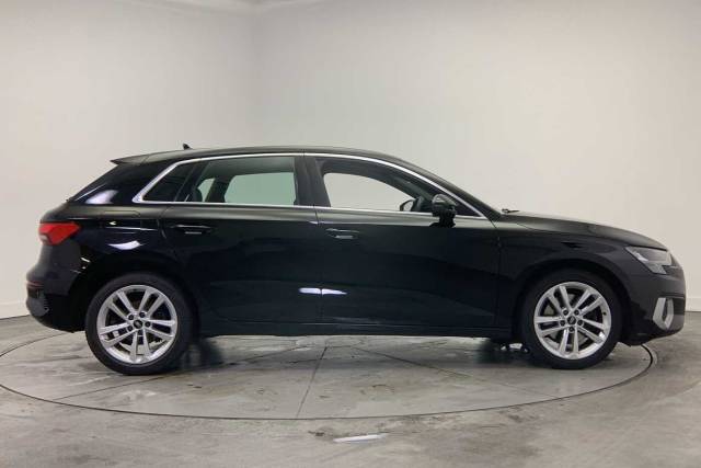 2021 Audi A3 Sportback 1.5 Sport 35 TFSI  150 PS 6-speed