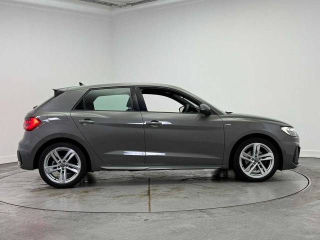 2019 Audi A1 Sportback 1.0 S line 30 TFSI  116 PS S tronic