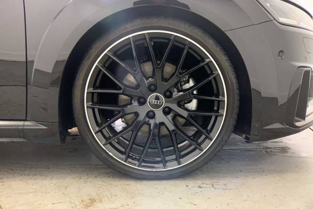 2022 Audi TT 2.0 Coup- Black Edition 40 TFSI  197 PS S tronic