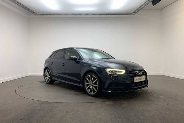 Audi A3 Sportback Black Edition 1.5 TFSI cylinder on demand  150 PS 6-speed Hatchback Petrol Cosmos Blue, metallic