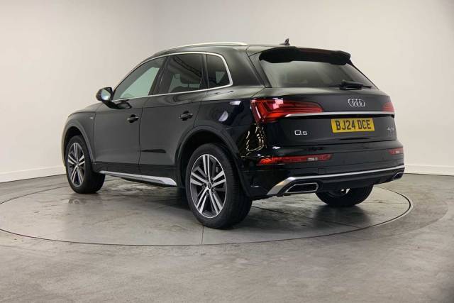 2024 Audi Q5 2.0 S line 40 TDI quattro 204 PS S tronic