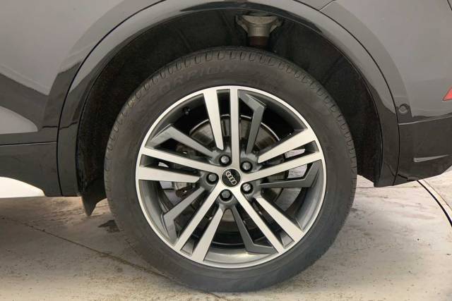 2024 Audi Q5 2.0 S line 40 TDI quattro 204 PS S tronic