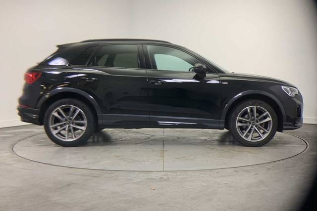 2023 Audi Q3 2.0 Black Edition 35 TDI  150 PS S tronic