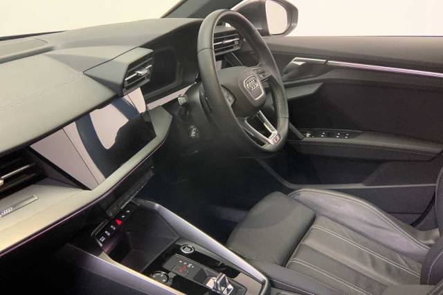 2022 Audi A3 Sportback 1.5 S line 35 TFSI  150 PS S tronic