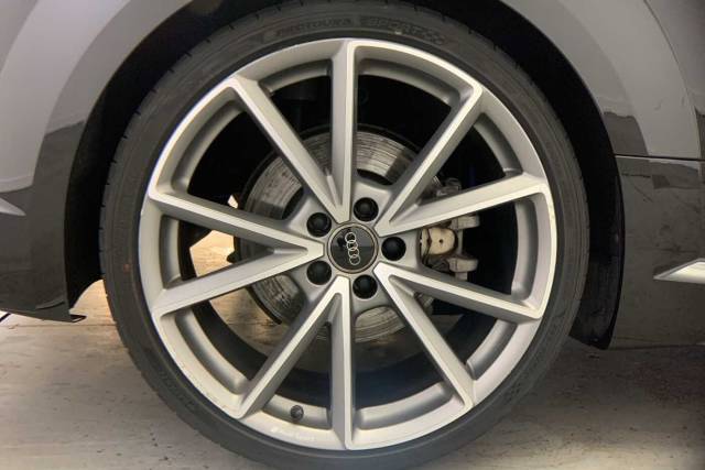 2022 Audi TT 2.0 Coup- Black Edition 45 TFSI quattro 245 PS S tronic