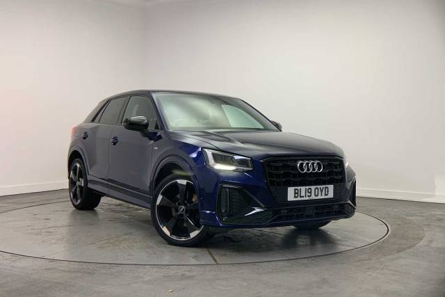 Audi Q2 1.5 Black Edition 35 TFSI  150 PS S tronic Hatchback Petrol Navarra Blue Metallic
