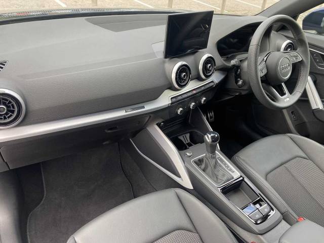 2024 Audi Q2 1.5 S line 35 TFSI  150 PS S tronic