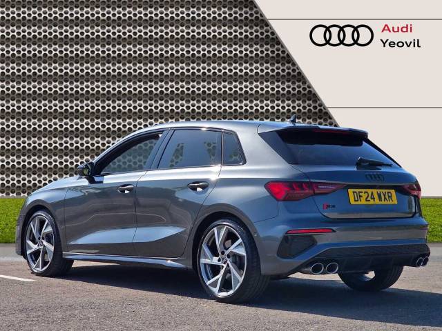 2024 Audi S3 Sportback 2.0 Black Edition TFSI  310 PS S tronic