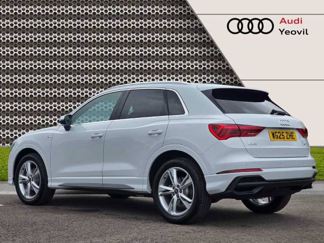 2025 Audi Q3 1.5 S line 35 TFSI  150 PS S tronic