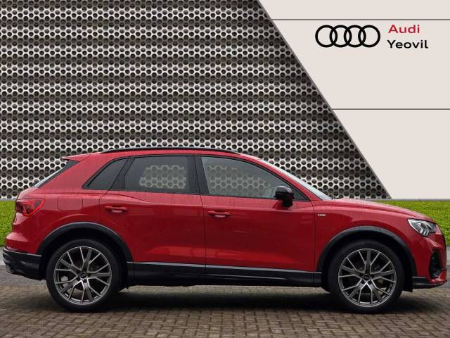 2024 Audi Q3 Black Edition 35 TFSI  150 PS S tronic