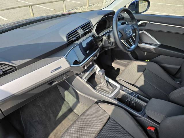 2024 Audi Q3 2.0 Sport 35 TDI  150 PS S tronic
