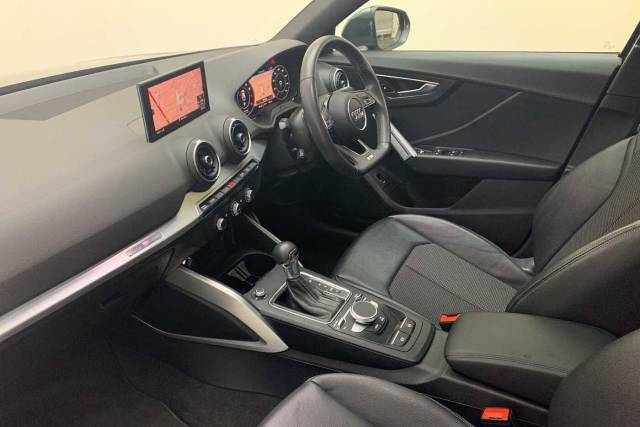 2017 Audi Q2 S line 1.4 TFSI cylinder on demand  150 PS S tronic