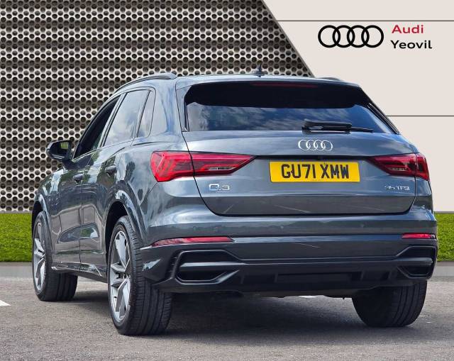 2022 Audi Q3 1.5 Black Edition 35 TFSI  150 PS S tronic