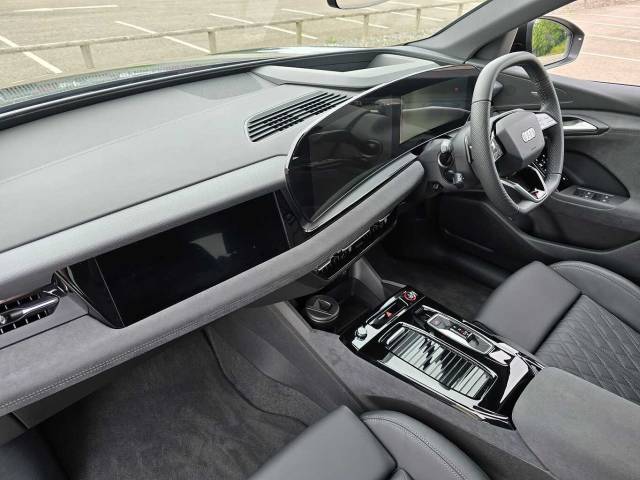 2025 Audi SQ6 Sportback Edition 1 e-tron  360,00 kW