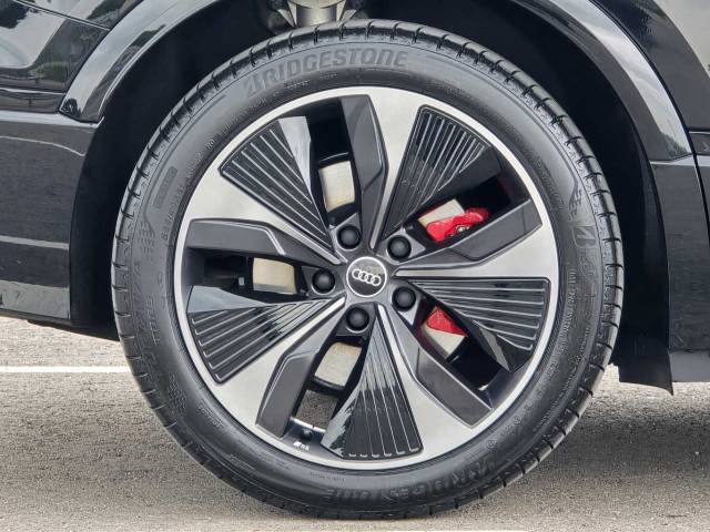 2025 Audi SQ6 Sportback Edition 1 e-tron  360,00 kW