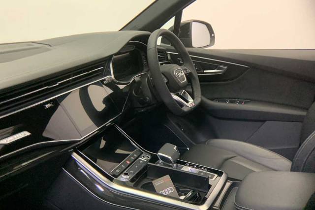 2024 Audi Q7 3.0 SUV  Black Edition 50 TDI quattro 286 PS tiptronic