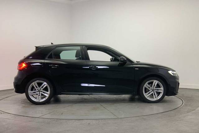 2020 Audi A1 Sportback 1.5 S line 35 TFSI  150 PS S tronic