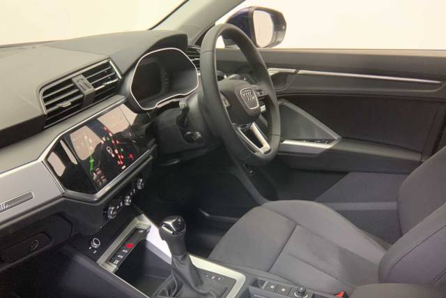 2024 Audi Q3 1.5 Sport 35 TFSI  150 PS S tronic