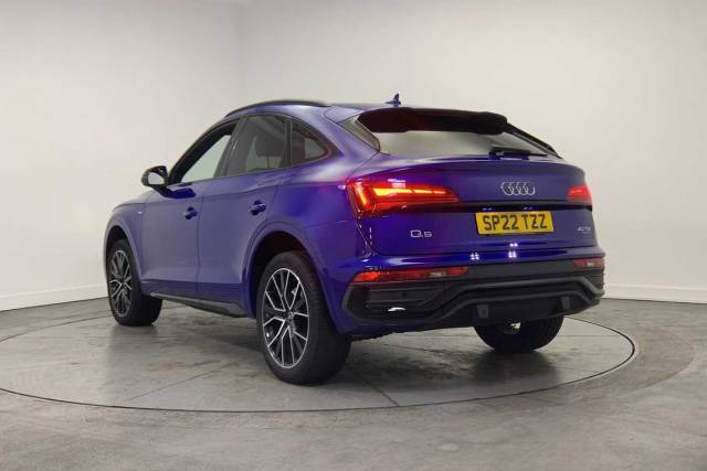 2022 Audi Q5 Sportback 2.0 Edition 1 40 TDI quattro 204 PS S tronic
