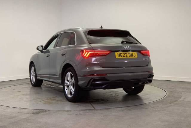 2022 Audi Q3 1.5 S line 35 TFSI  150 PS S tronic