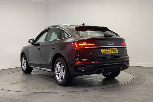 2022 Audi Q5 Sportback 2.0 Sport 40 TDI quattro 204 PS S tronic