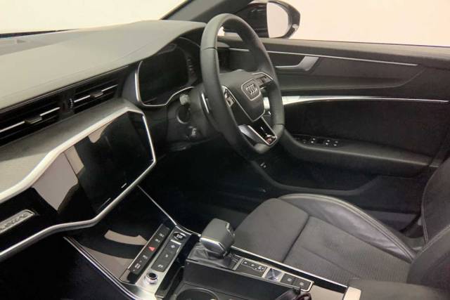 2023 Audi A6 2.0 Avant Black Edition 40 TDI quattro 204 PS S tronic